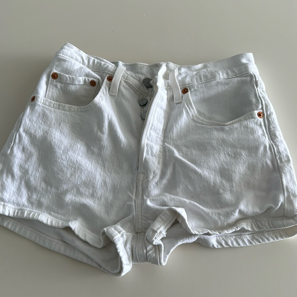 Levi white 501 mini shorts size 26